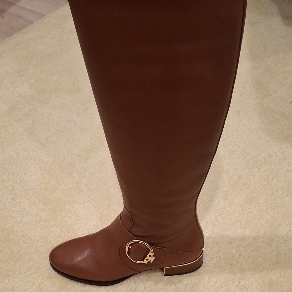 Brown leather Tory Burch Boots. Sz 7